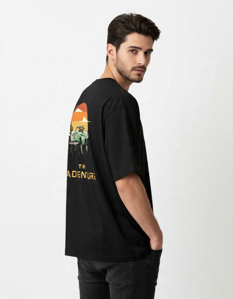 Oversized Fit 'The Adventure' t-Shirt